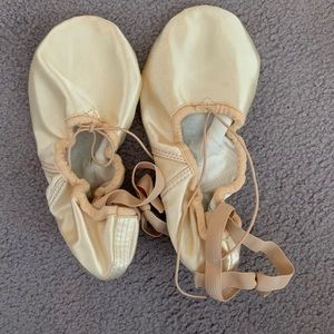 Ballet shoes